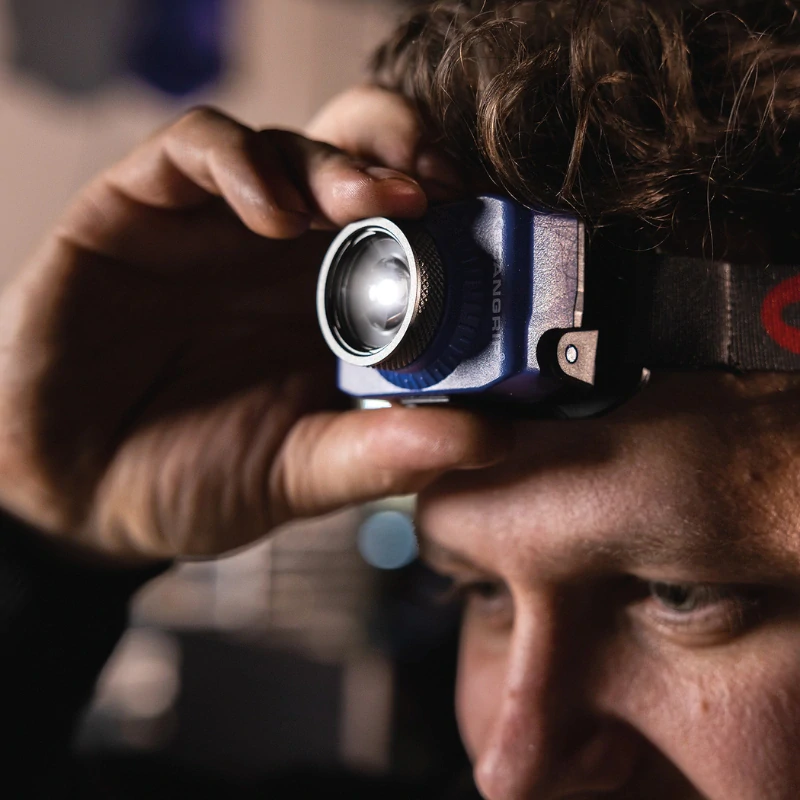 SCANGRIP Zoom - detailingová čelovka