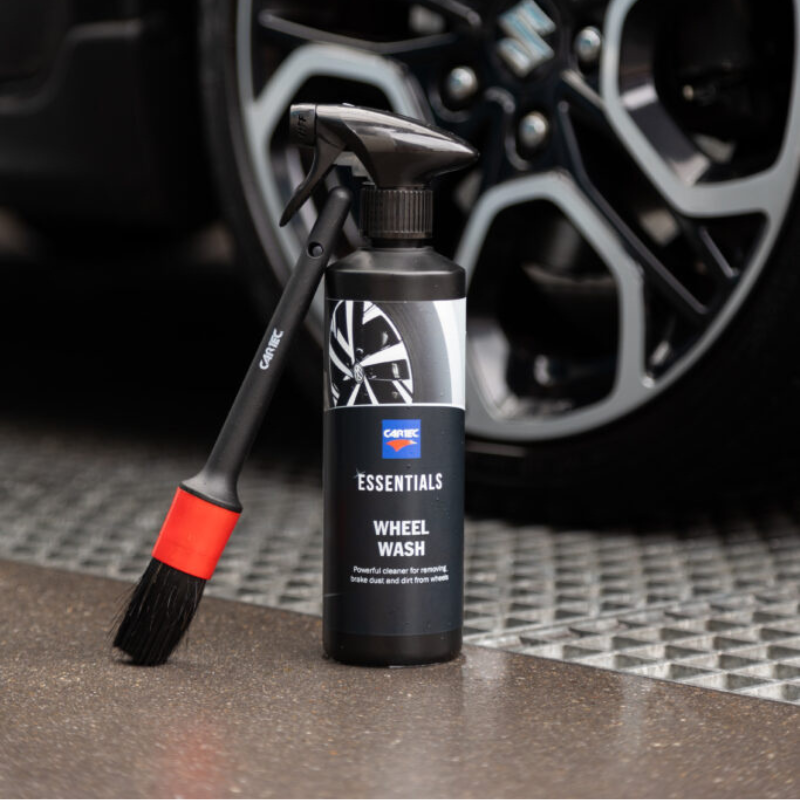 AKCIOVÝ Set Wheel Wash + Detailing Brush Set
